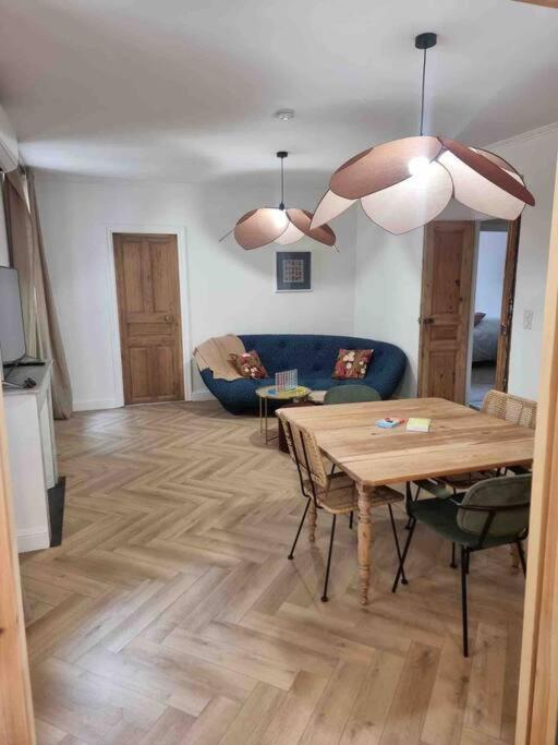 Appartement Au Coeur De La Ville 코테 외부 사진