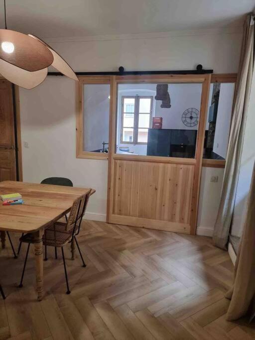 Appartement Au Coeur De La Ville 코테 외부 사진
