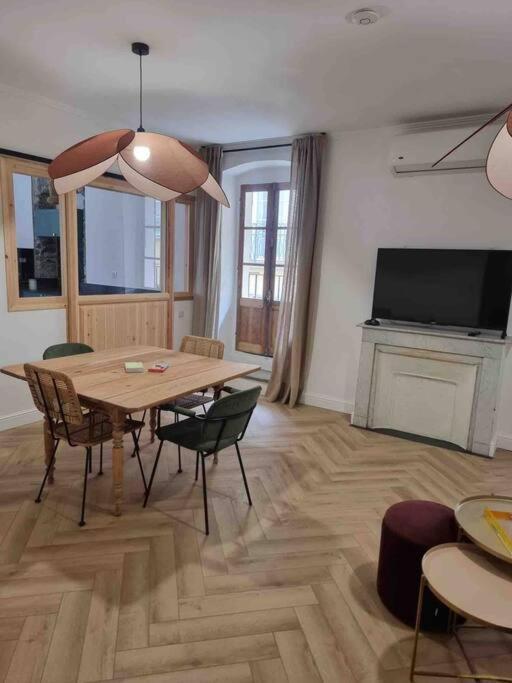 Appartement Au Coeur De La Ville 코테 외부 사진