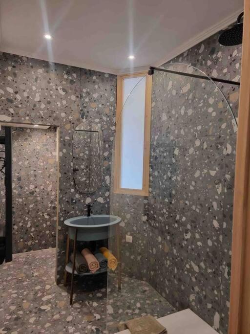 Appartement Au Coeur De La Ville 코테 외부 사진